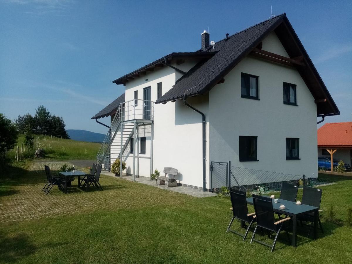 Apartmany Kohoutek A Slepicka V Novohradskych Horach Nové Hrady Eksteriør billede