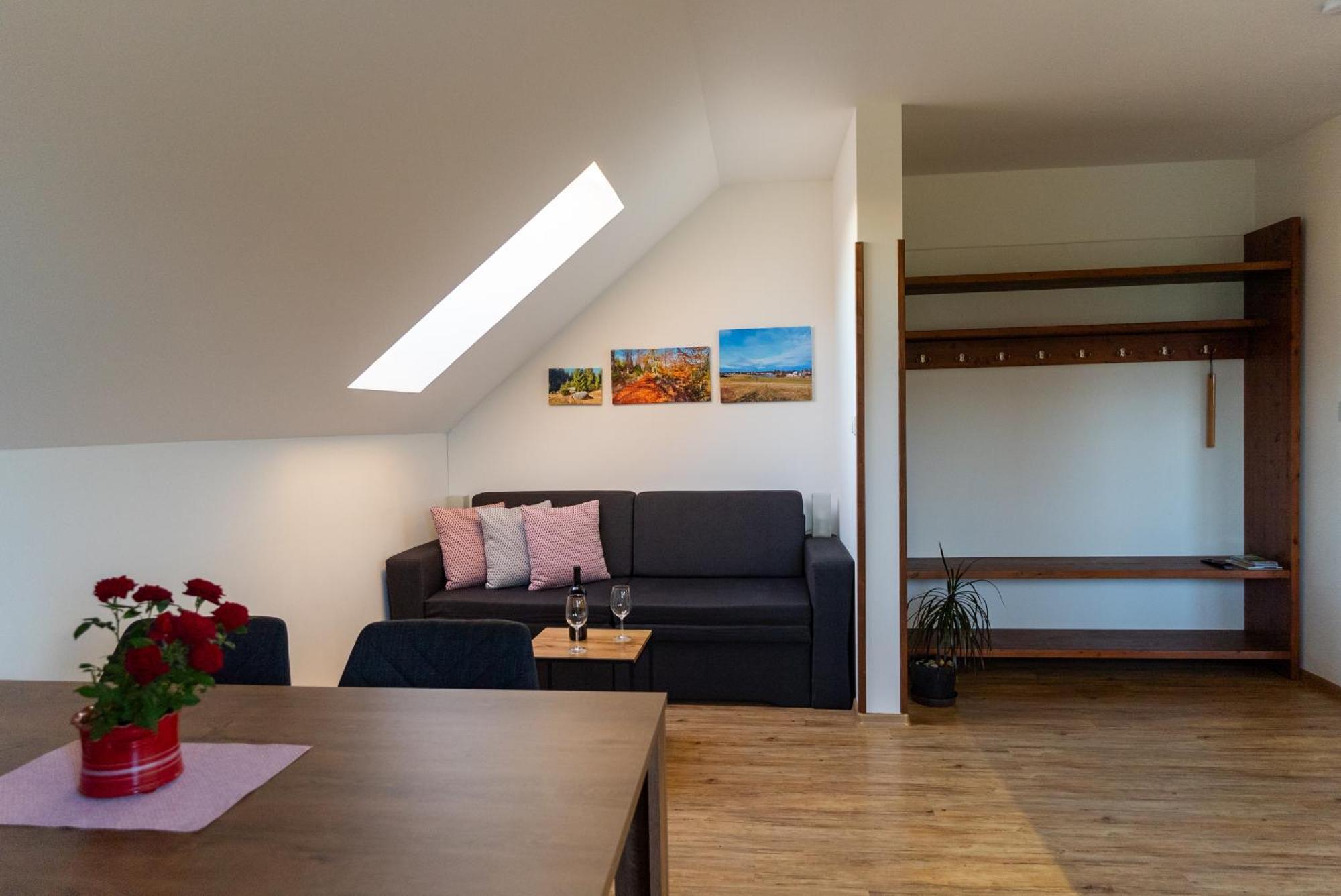 Apartmany Kohoutek A Slepicka V Novohradskych Horach Nové Hrady Eksteriør billede